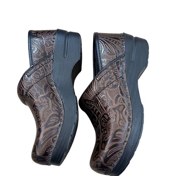 Dansko Professional Brown Tooled Embossed Floral Leather Closed Back Clog Shoes - Picture 3 of 9